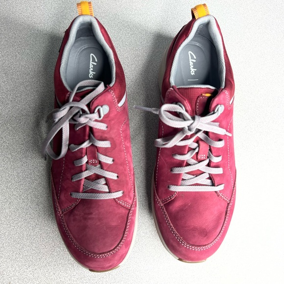 Women’s Clarks Wave 2.0 Lace Waterproof – Wine - Picture 5 of 9